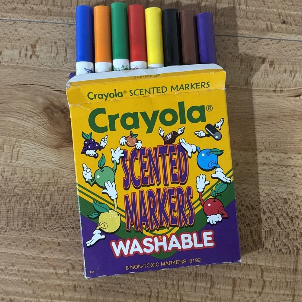Vintage 1993 Crayola Scented Markers Washable 8 Markers 8192 Binney & Smith